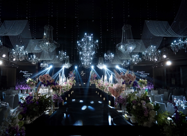 婚礼篇丨花影晶光里，缔结婚礼时光