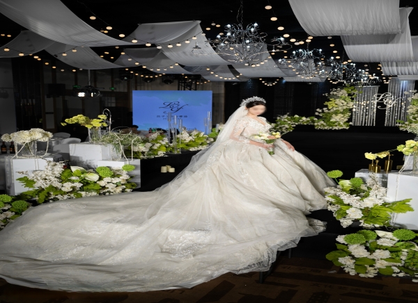 婚礼篇丨白绿为幕，写满浪漫婚恋情诗